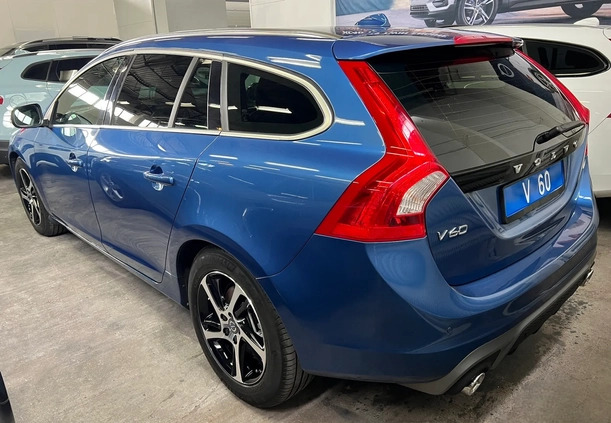 Volvo V60 cena 89000 przebieg: 137000, rok produkcji 2017 z Sulechów małe 92